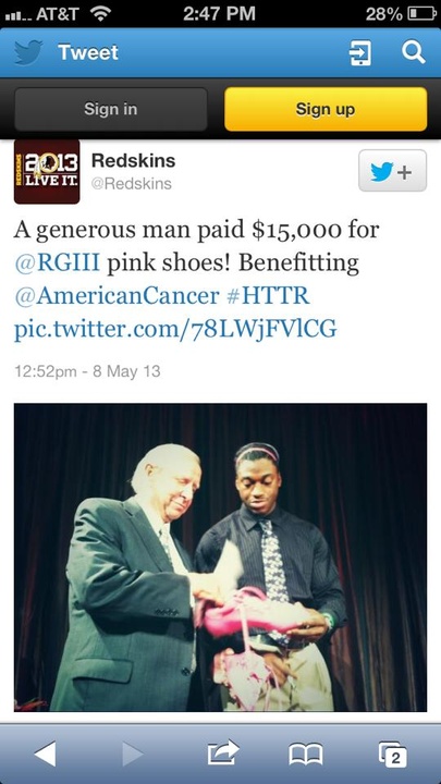 Texas man pays $15,000 for Robert Griffin's pink cleats